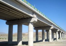 وزیر راه: طرح های اولیه ساخت پل بین شلمچه و عراق تهیه شده است