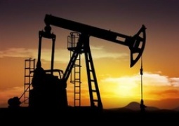 عراق کاهش ۲۳ درصد از تولید نفت خود را آغاز می‌کند