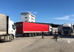 دروازه تجاری چذابه به روی کامیون‌های صادراتی باز می‌شود