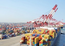 تراز تجاری کشور در آبان ماه مثبت شد/۷۷ درصد صادرات به ۵ کشور بوده است