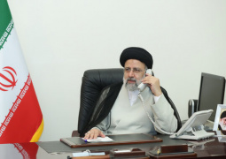<span> در تماس تلفنی نخست وزیر عراق با آیت الله رئیسی: </span><br/>رئیس جمهور: وحدت و ثبات در عراق موضوعی راهبردی است و نباید خدشه دار شود/ از هر تدبیری برای حل و فصل مشکلات بصورت قانونی و شفاف حمایت می کنیم