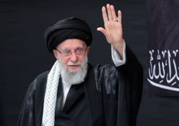 پیکر مطهر رهبر شهید انقلاب در حرم رضوی آرام گرفت